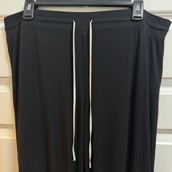 GAP Softest Modal PJ Pajama Shirt and Pants in Black - Picture 7 of 10